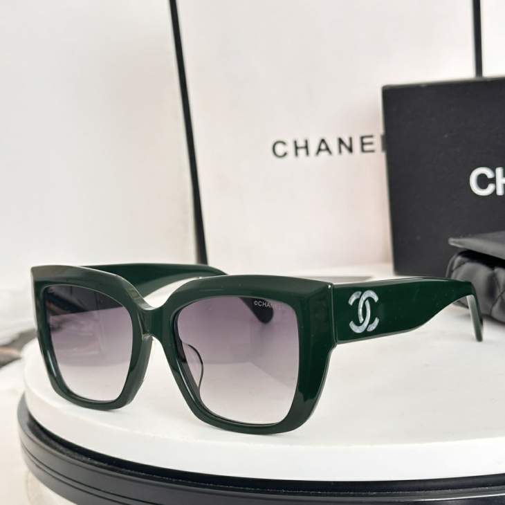 Picture of Chanel Sunglasses _SKUfw76720540fw